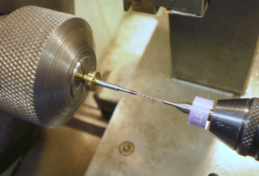 Figure 4 : Drilling to size.